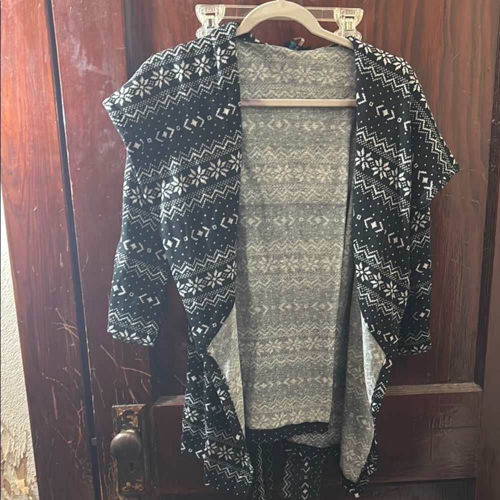 Black and White Patterned Cardigan